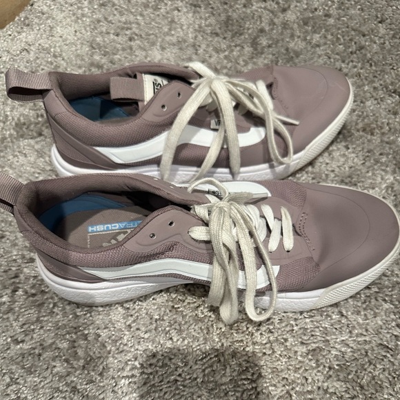Vans Women's Purple Ultrarange Shoes - Sz 7.5 - Picture 2 of 5